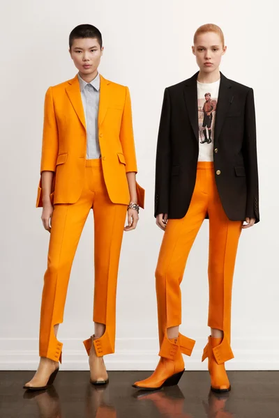 Look 10
